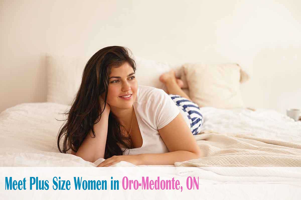 meet plus size women in  Oro-Medonte, ON