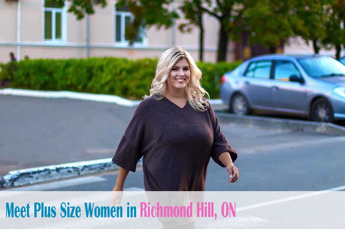 meet plus size women in  Richmond Hill, ON