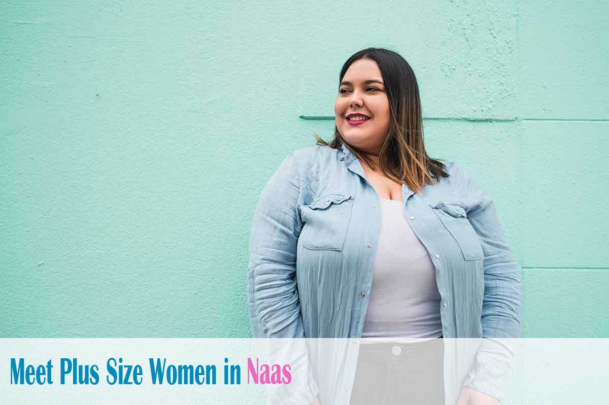 Find plus size women in Naas