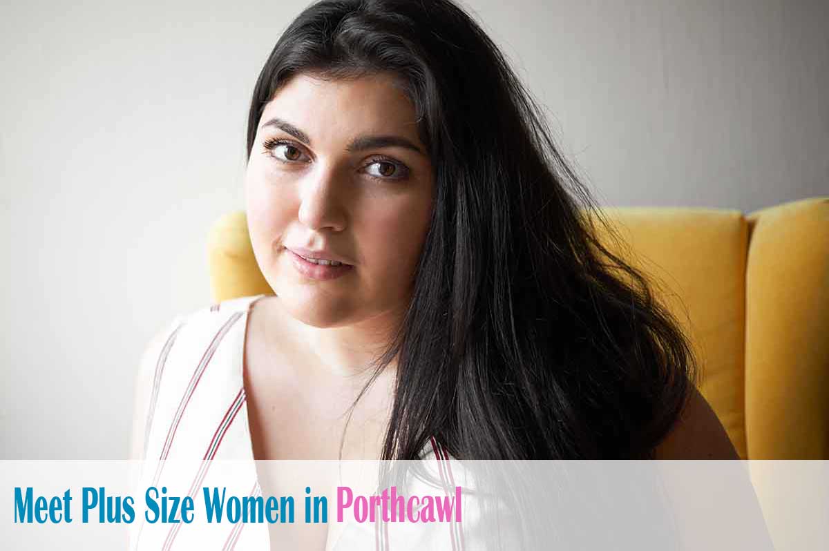 Find plus size women in  Porthcawl, Bridgend