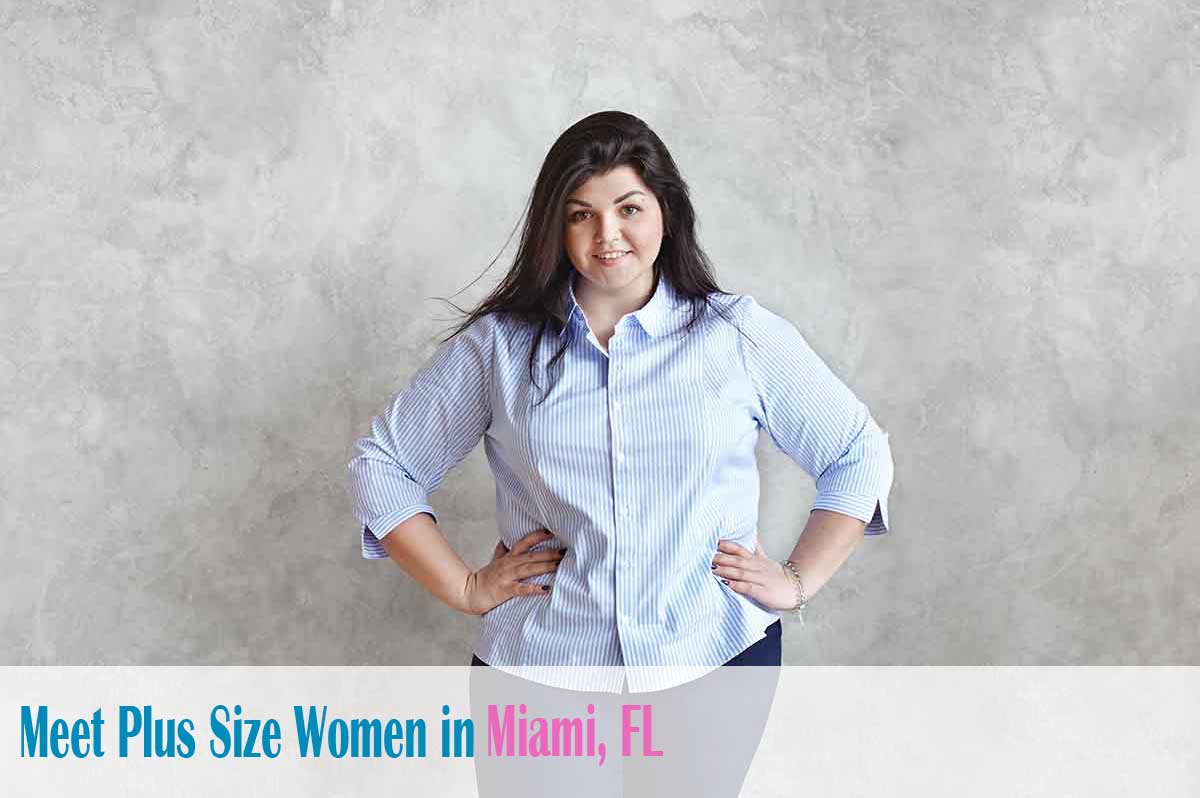 Find curvy women in  Miami, FL
