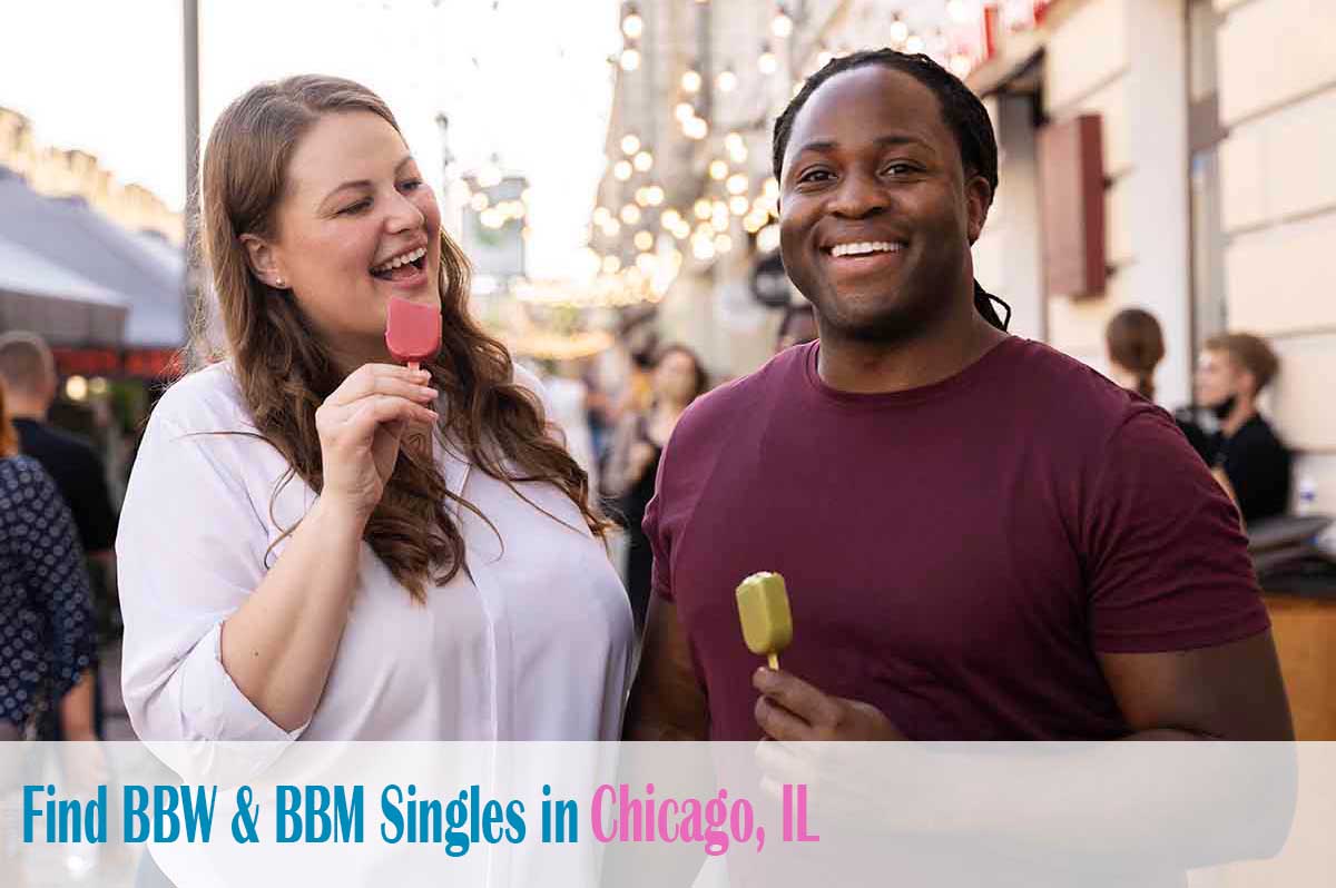 curvy single woman in chicago-il