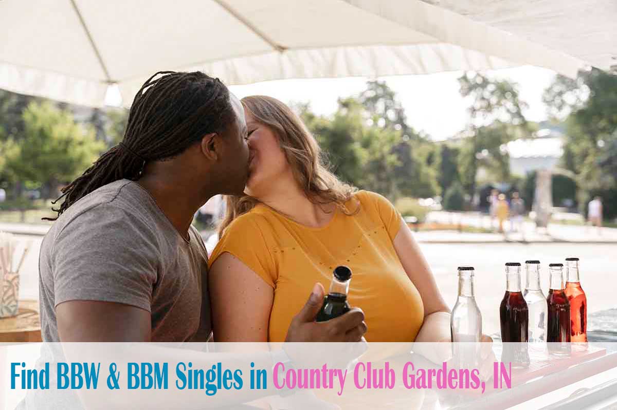plus size woman in in country-club-gardens-in