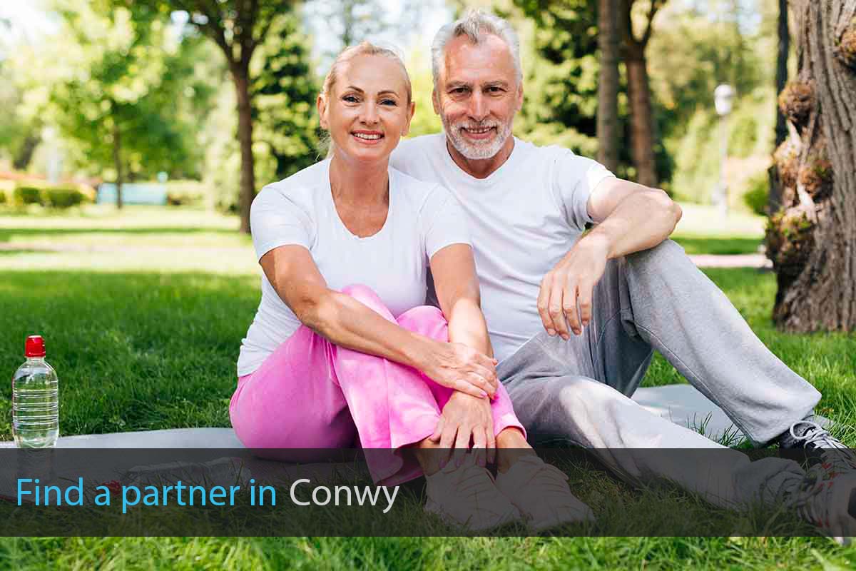 Find Single Over 50 in Conwy, Conwy