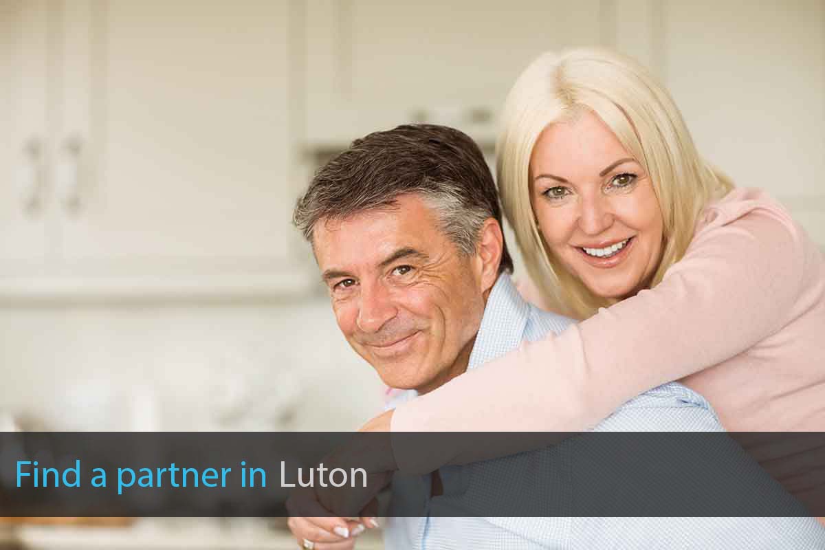 Meet Single Over 50 in Luton, Luton