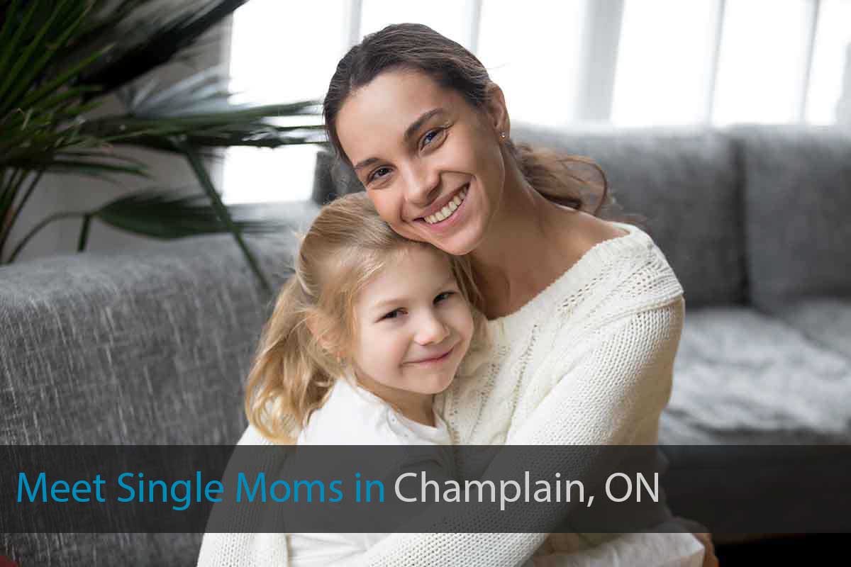 Find Single Mother in Champlain
