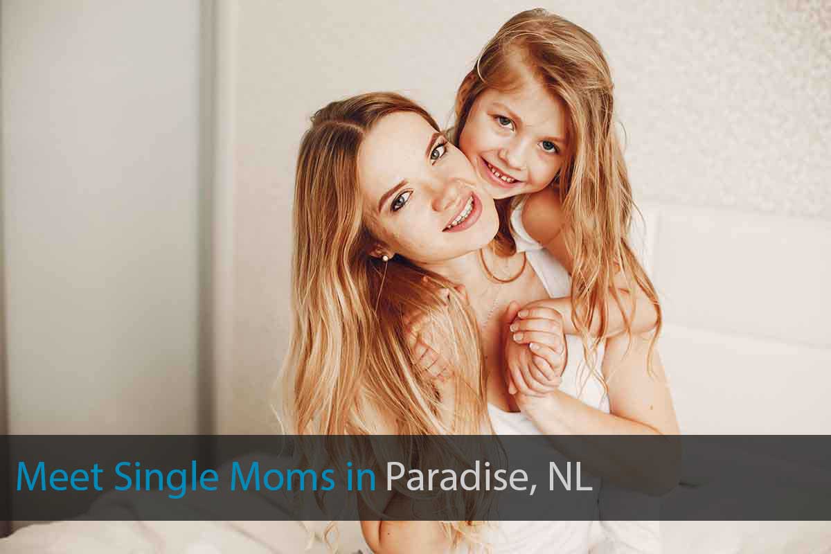 Meet Single Moms in Paradise