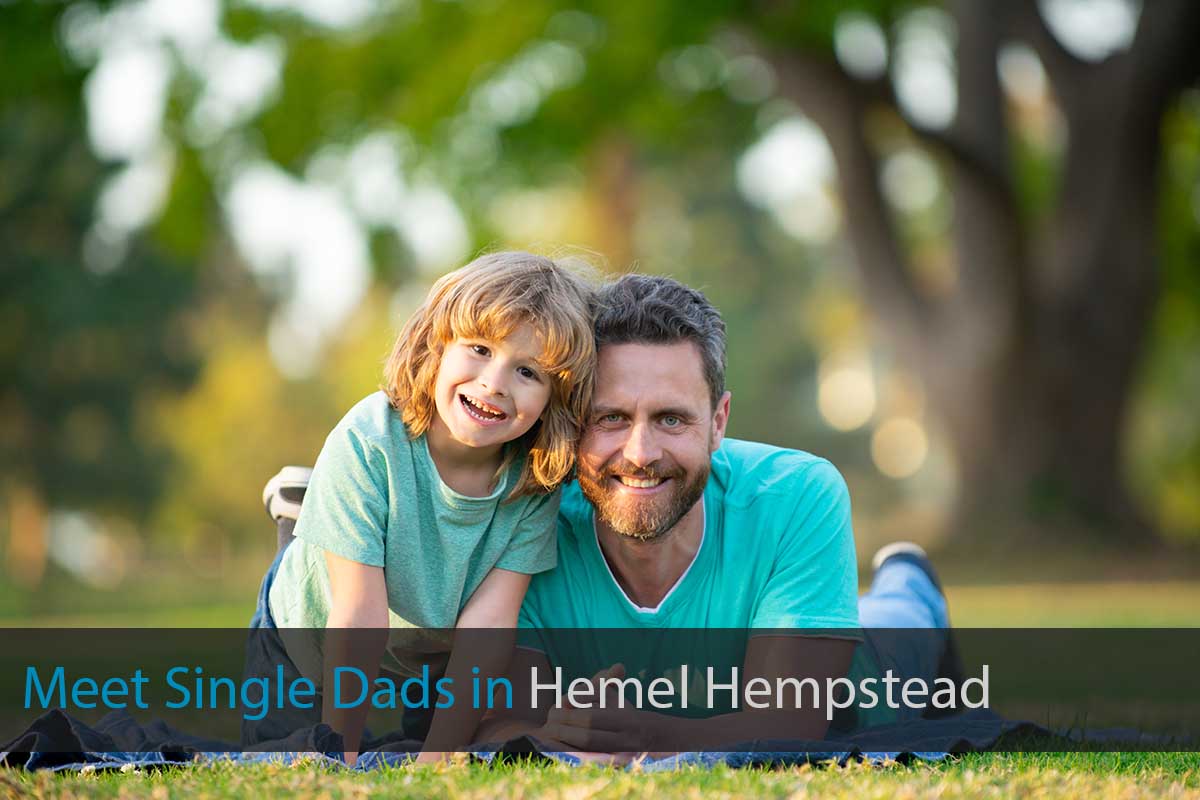 Find Single Parent in Hemel Hempstead, Hertfordshire