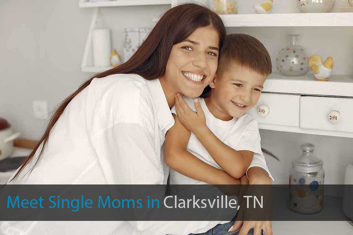 Find Single Mother in Clarksville