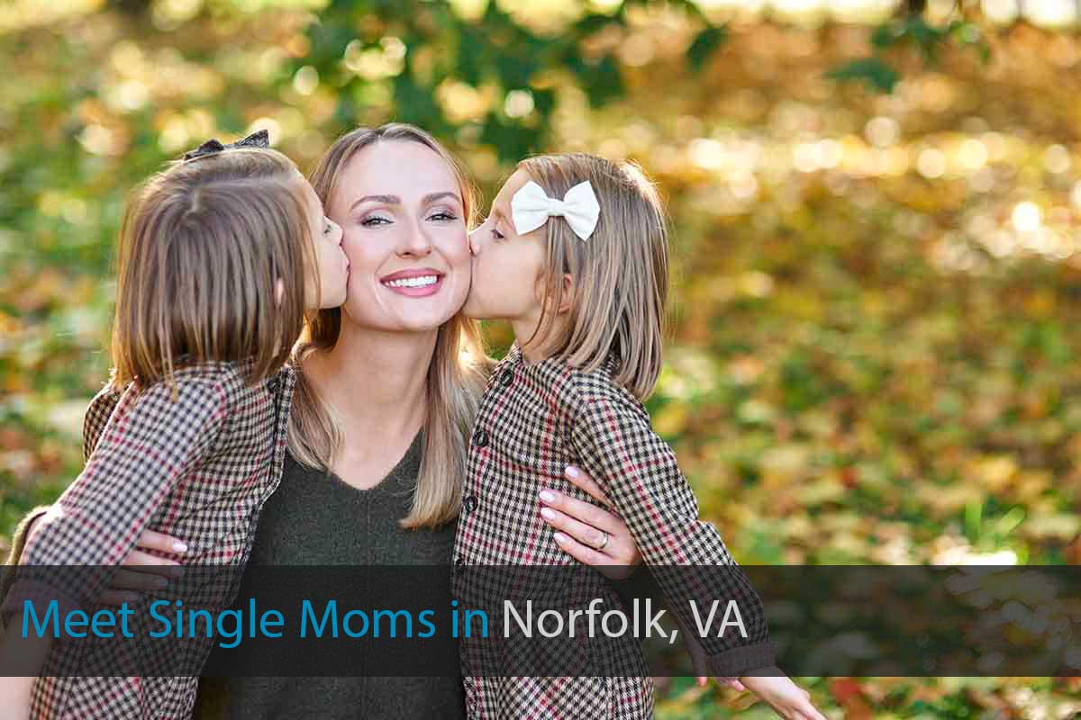 Meet Single Mother in Norfolk