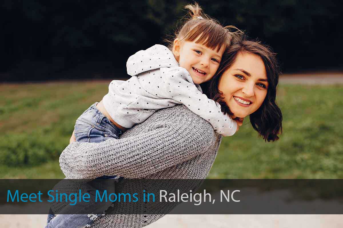 Find Single Moms in Raleigh