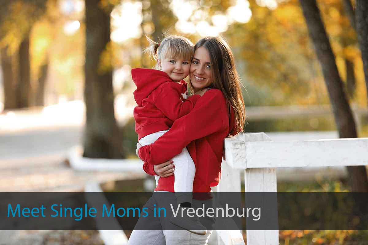Meet Single Moms in Vredenburg
