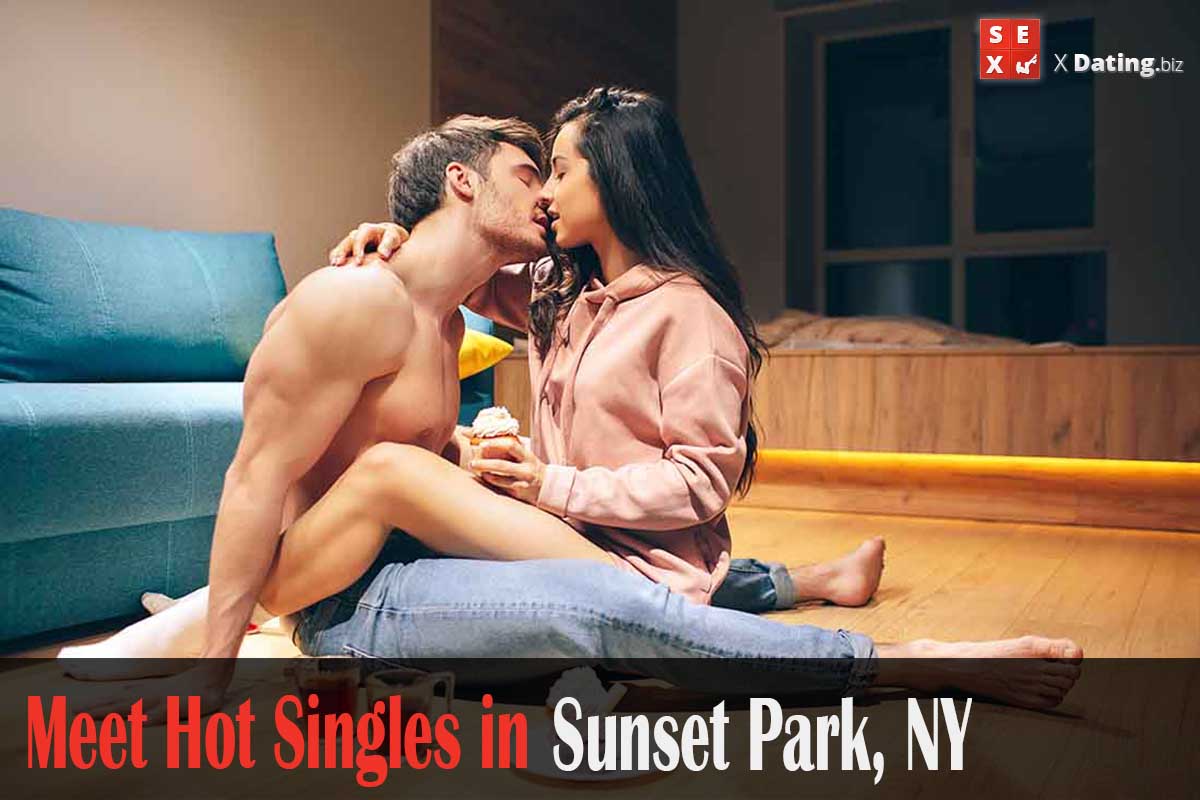 meet horny singles in Sunset Park, NY